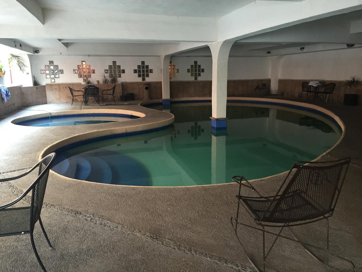 Los Nogales Inn Camargo Ngoại thất bức ảnh
