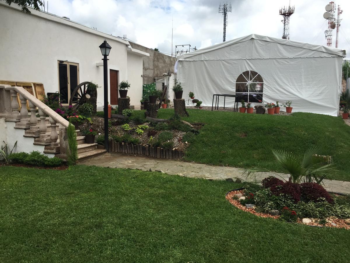 Los Nogales Inn Camargo Ngoại thất bức ảnh