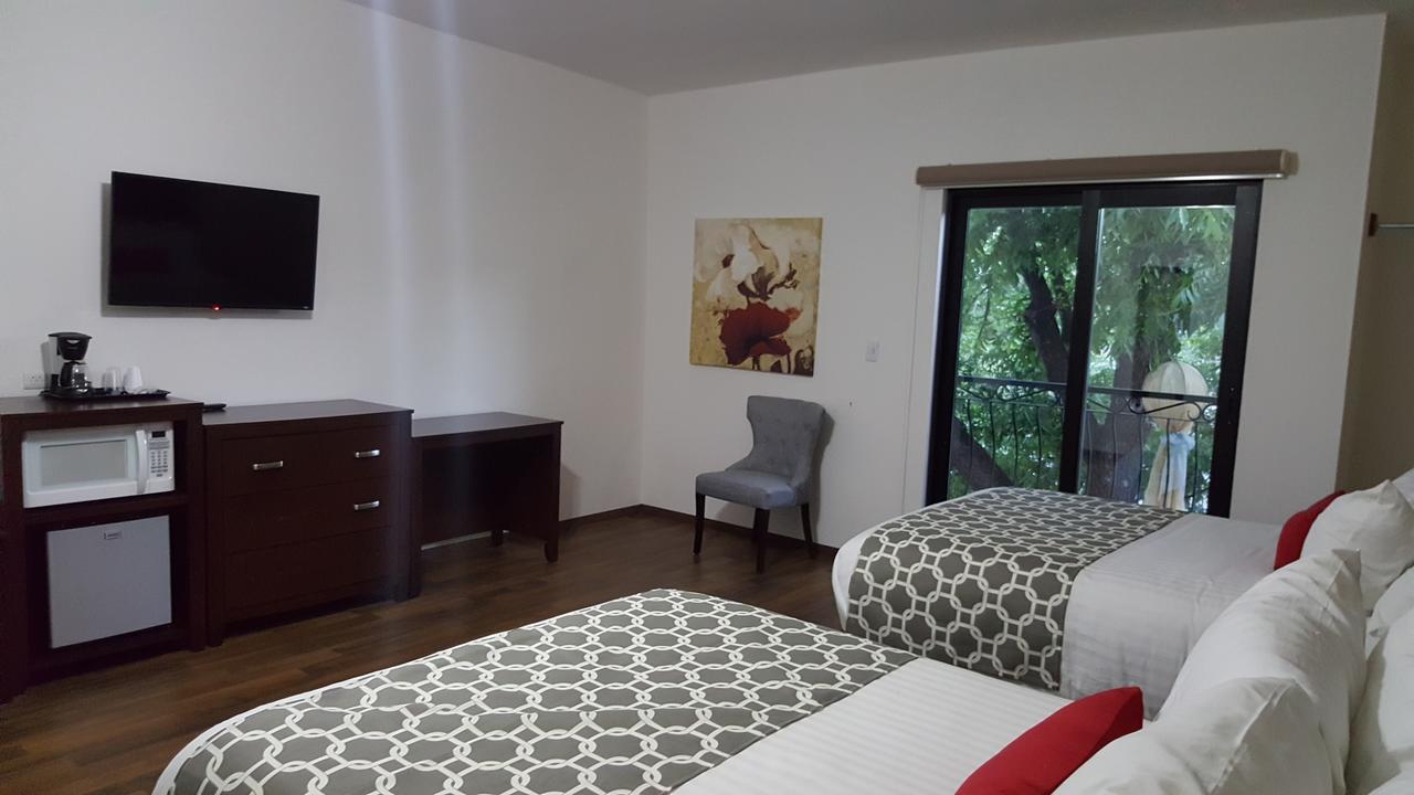 Los Nogales Inn Camargo Ngoại thất bức ảnh